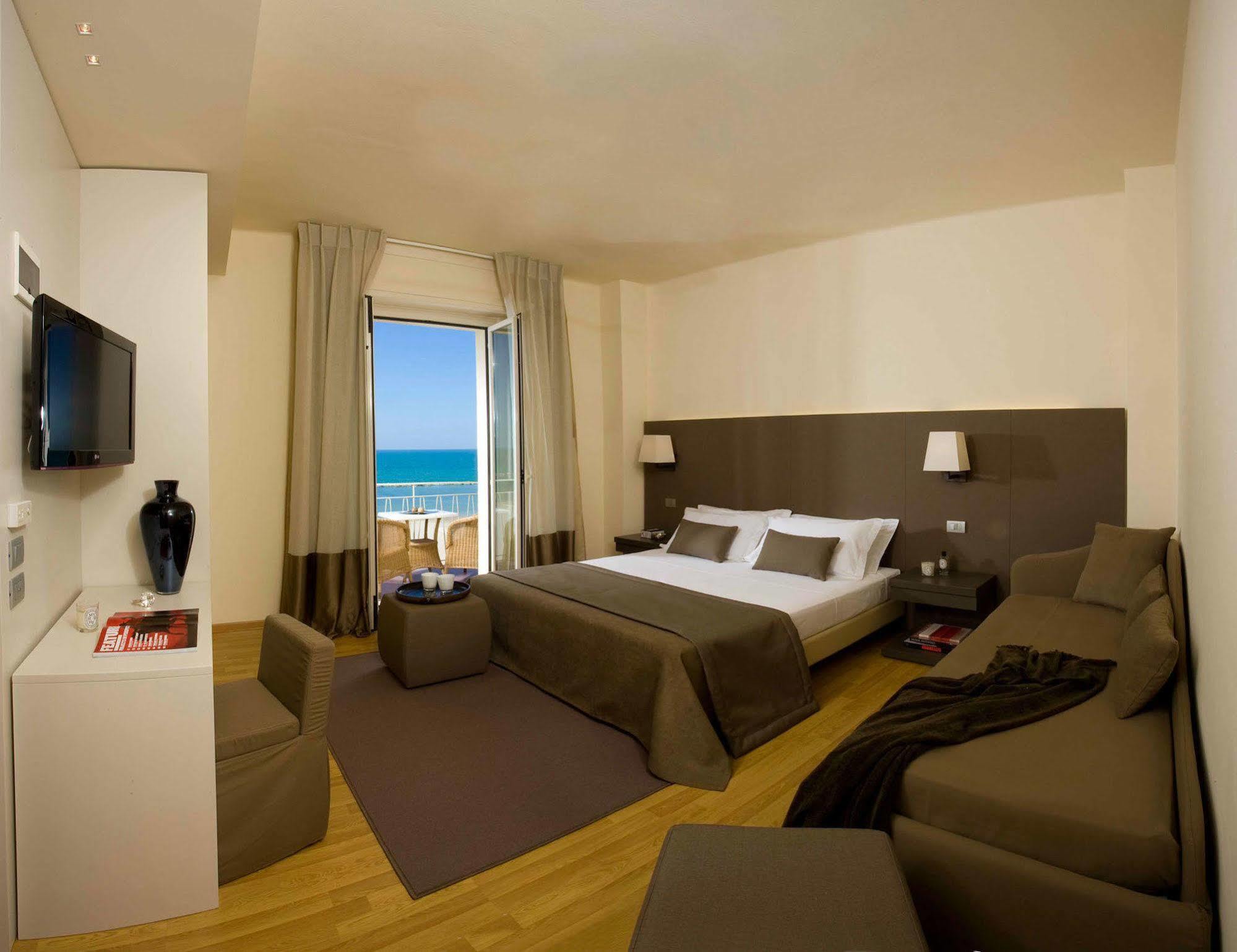 Hotel Miramare Gabicce Mare Εξωτερικό φωτογραφία