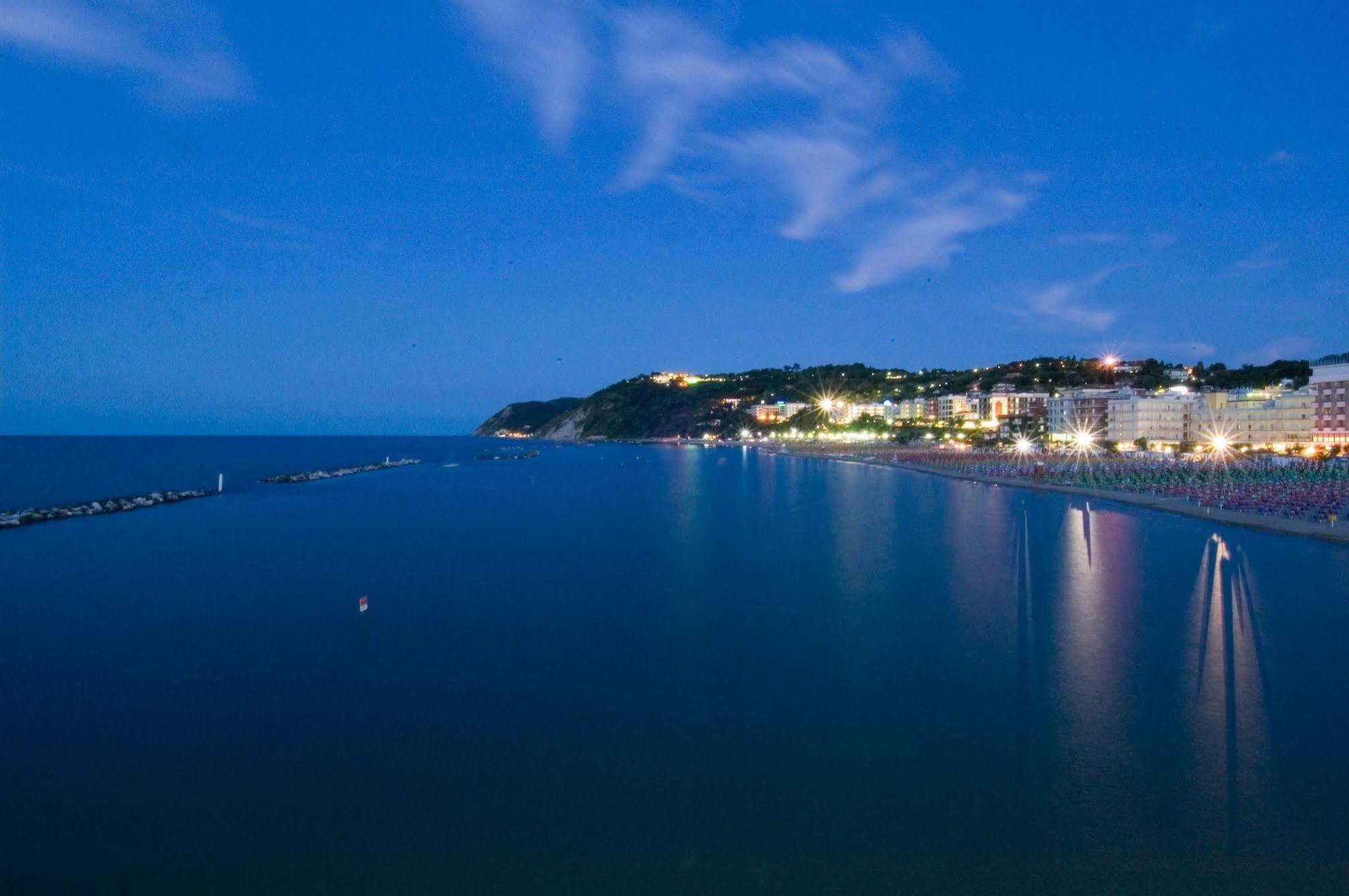 Hotel Miramare Gabicce Mare Εξωτερικό φωτογραφία